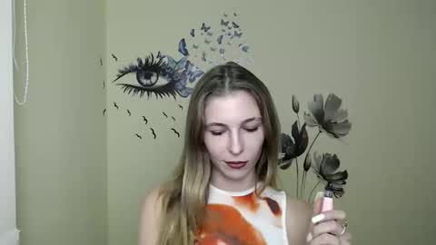 Snapshot of stranger_giirl chatting on December 2024 04:18:01 PM Amalia online show from December 2024 04:18:01 PM