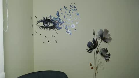 Snapshot of stranger_giirl chatting on December 2024 04:49:02 PM Amalia online show from December 2024 04:49:02 PM