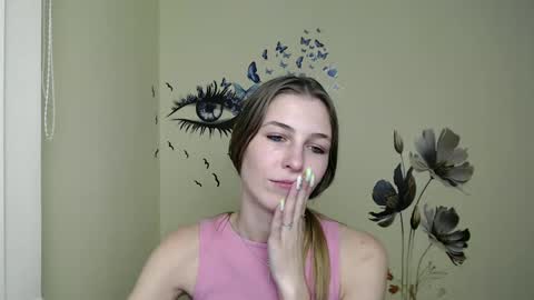 Snapshot of stranger_giirl chatting on December 2024 05:00:01 PM Amalia online show from December 2024 05:00:01 PM