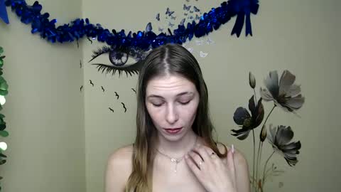 Snapshot of stranger_giirl chatting on January 2025 04:02:01 PM Amalia online show from January 2025 04:02:01 PM