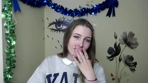 Snapshot of stranger_giirl chatting on February 2025 07:06:01 AM Amalia online show from February 2025 07:06:01 AM