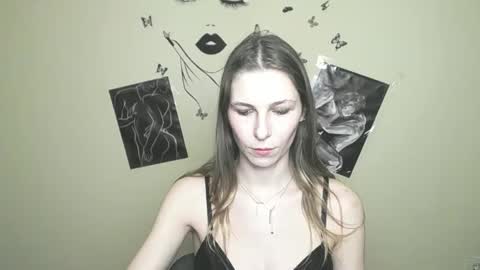 Snapshot of stranger_giirl chatting on February 2025 04:19:02 PM Amalia online show from February 2025 04:19:02 PM