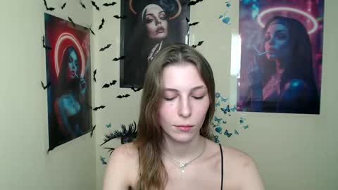 Snapshot of stranger_giirl chatting on February 2025 05:15:01 PM Amalia online show from February 2025 05:15:01 PM