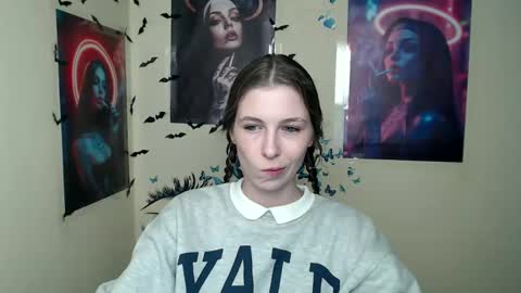 Snapshot of stranger_giirl chatting on March 2025 12:58:02 PM Amalia online show from March 2025 12:58:02 PM