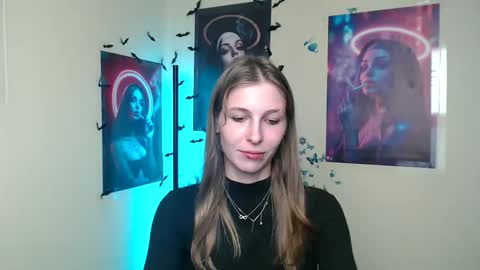 Snapshot of stranger_giirl chatting on September 2025 06:40:02 PM Amalia online show from September 2025 06:40:02 PM