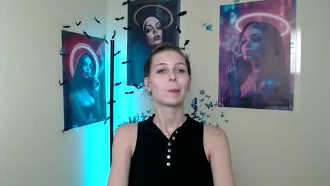 Snapshot of stranger_giirl chatting on September 2025 12:17:02 PM Amalia online show from September 2025 12:17:02 PM