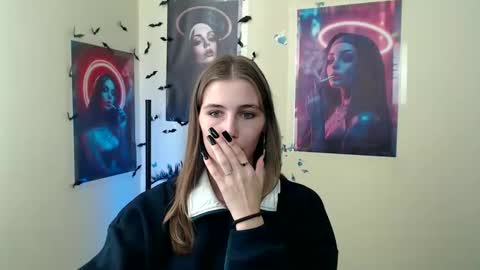 Snapshot of stranger_giirl chatting on September 2025 07:01:01 AM Amalia online show from September 2025 07:01:01 AM