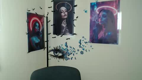 Snapshot of stranger_giirl chatting on October 2025 06:43:02 AM Amalia online show from October 2025 06:43:02 AM