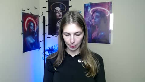 Snapshot of stranger_giirl chatting on October 2025 06:11:01 AM Amalia online show from October 2025 06:11:01 AM