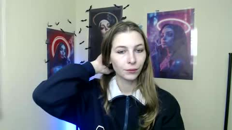 Snapshot of stranger_giirl chatting on November 2025 07:08:02 AM Amalia online show from November 2025 07:08:02 AM