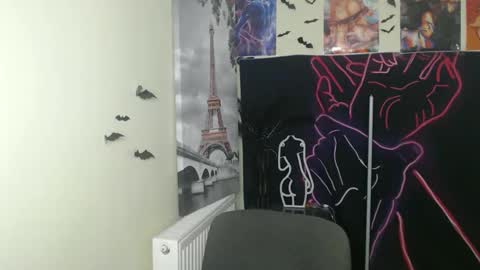 Snapshot of stranger_giirl chatting on November 2025 07:18:02 AM Amalia online show from November 2025 07:18:02 AM