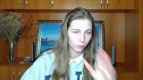 Snapshot of stranger_giirl chatting on December 2025 07:03:02 AM Amalia online show from December 2025 07:03:02 AM