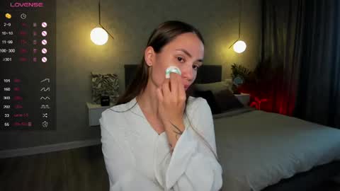 Laura online show from June 2026 02:03:01 AM