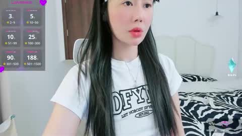 Snapshot of strawberry_loveee chatting on November 2025 04:54:01 PM strawberry_loveee online show from November 2025 04:54:01 PM