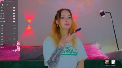 Tati and Lola online show from May 2026 06:44:01 AM