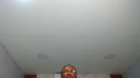 Snapshot of strong_george1 chatting on February 2025 10:09:02 PM strong_george1 online show from February 2025 10:09:02 PM