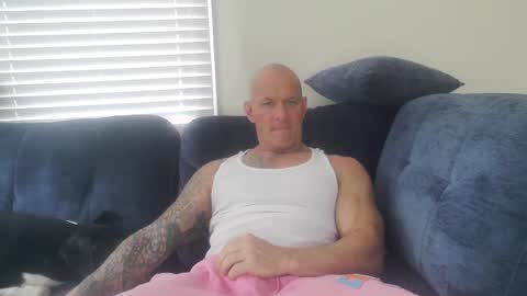 StrongAndHard online show from November 2025 03:43:02 PM