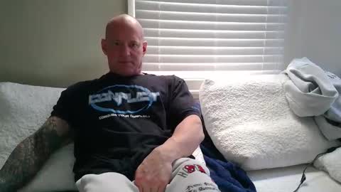 Snapshot of strongandhard073 chatting on January 2026 08:07:01 PM StrongAndHard online show from January 2026 08:07:01 PM