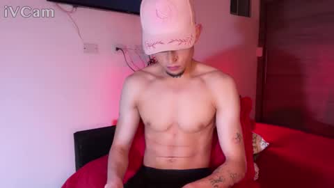 stronghardlatino online show from December 2025 02:49:01 AM