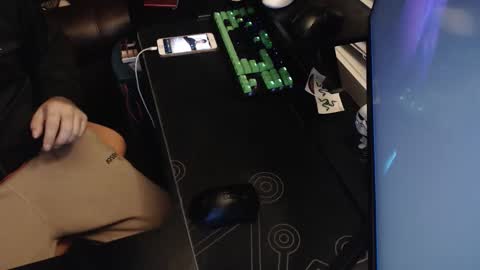 stud69861714 online show from October 2025 06:50:02 AM