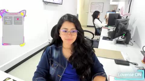 studcb_ online show from September 2025 06:52:01 PM