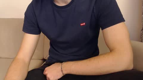 Stud From Paris online show from March 2025 06:05:02 PM