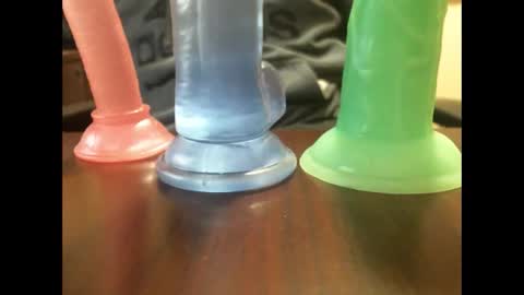 Snapshot of studinto chatting on March 2025 04:38:02 AM BadBrad online show from March 2025 04:38:02 AM