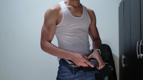 stylish man online show from February 2026 11:42:02 AM