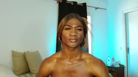 Snapshot of suannyklatten_ chatting on February 2025 03:10:02 PM Suanny Klatten It is my account independent online show from February 2025 03:10:02 PM