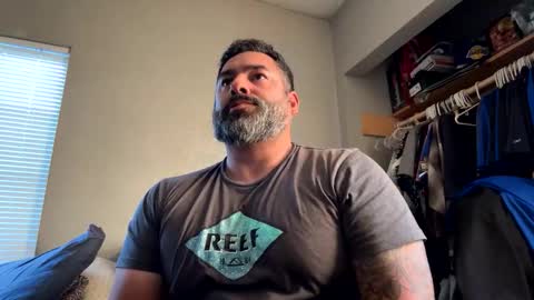Snapshot of suavecito67 chatting on May 2026 01:58:01 AM suavecito67 online show from May 2026 01:58:01 AM