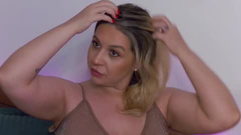 Carla online show from September 2025 07:30:02 AM