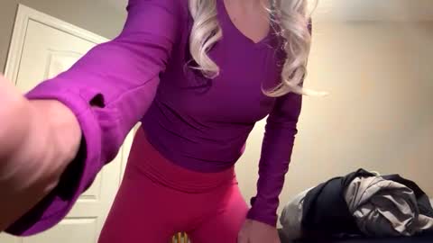 Sissy Isabella online show from December 2025 06:12:02 AM