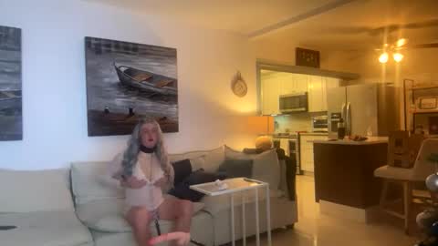 Sissy Isabella online show from December 2025 08:53:02 AM