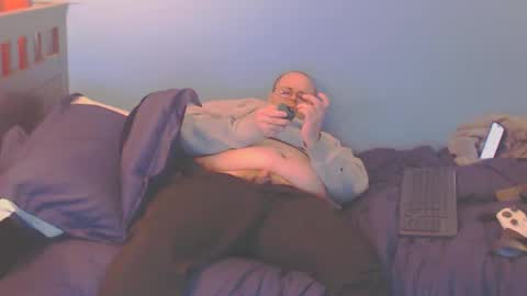 Snapshot of subzero_2689 chatting on December 2024 03:40:01 AM subzero online show from December 2024 03:40:01 AM