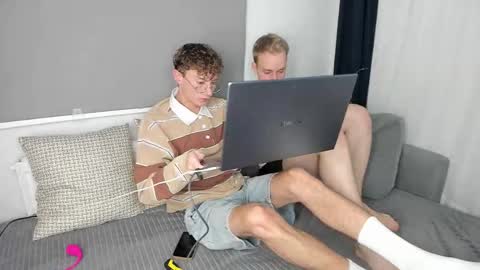 Snapshot of successful_kevin chatting on September 2025 08:06:02 AM Kevin online show from September 2025 08:06:02 AM