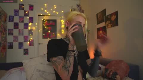 Snapshot of succubus_66 chatting on January 2025 09:08:02 AM succubus_66 online show from January 2025 09:08:02 AM