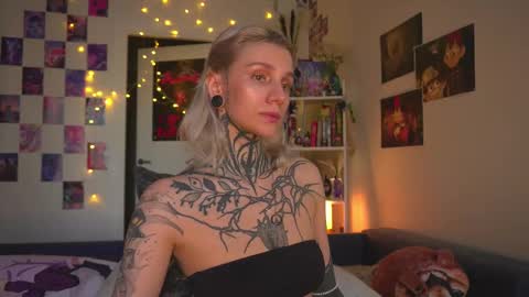 Snapshot of succubus_66 chatting on February 2025 01:10:01 PM succubus_66 online show from February 2025 01:10:01 PM