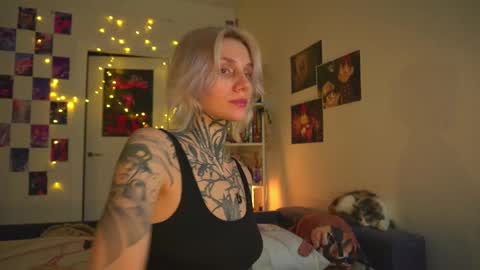 Snapshot of succubus_66 chatting on February 2025 03:31:02 PM succubus_66 online show from February 2025 03:31:02 PM