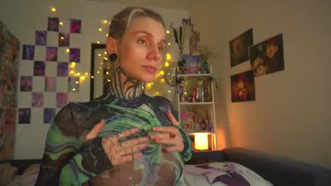 Snapshot of succubus_66 chatting on March 2025 12:23:01 PM succubus_66 online show from March 2025 12:23:01 PM