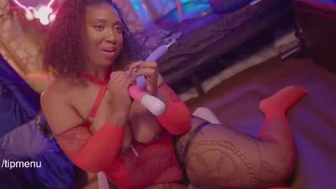 Succubus RoseMilk online show from November 2025 11:21:02 PM