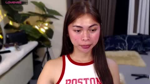 Snapshot of suckablechick chatting on January 2025 09:57:02 AM Marry online show from January 2025 09:57:02 AM