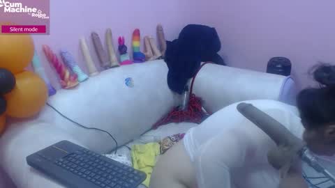 Snapshot of sucker_drool chatting on November 2025 12:06:02 PM Sucky online show from November 2025 12:06:02 PM