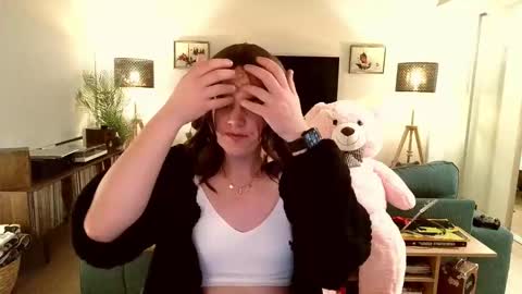 Snapshot of suddenly_sara86 chatting on February 2025 05:42:02 AM SaraXSX online show from February 2025 05:42:02 AM