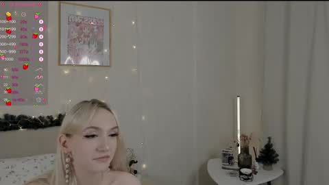 Snapshot of sue_everett chatting on December 2024 12:38:02 PM sue_everett online show from December 2024 12:38:02 PM