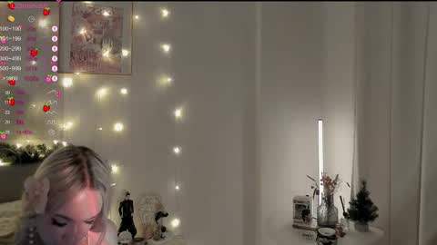 Snapshot of sue_everett chatting on December 2024 06:45:02 PM sue_everett online show from December 2024 06:45:02 PM