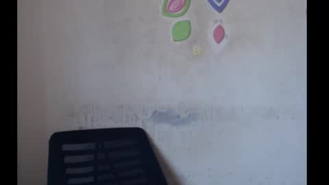 Snapshot of sugarmeltsxx chatting on October 2025 03:54:01 PM Bella online show from October 2025 03:54:01 PM