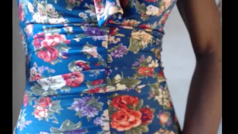 Snapshot of sugarmeltsxx chatting on October 2025 07:28:01 AM Bella online show from October 2025 07:28:01 AM