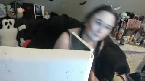 Sugary online show from November 2025 05:08:01 PM