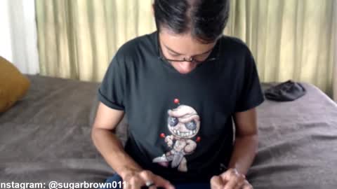 suggabrown_ online show from November 2025 08:40:02 PM