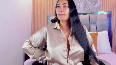 Snapshot of sulay_kim chatting on April 2026 09:42:02 PM Sulay online show from April 2026 09:42:02 PM
